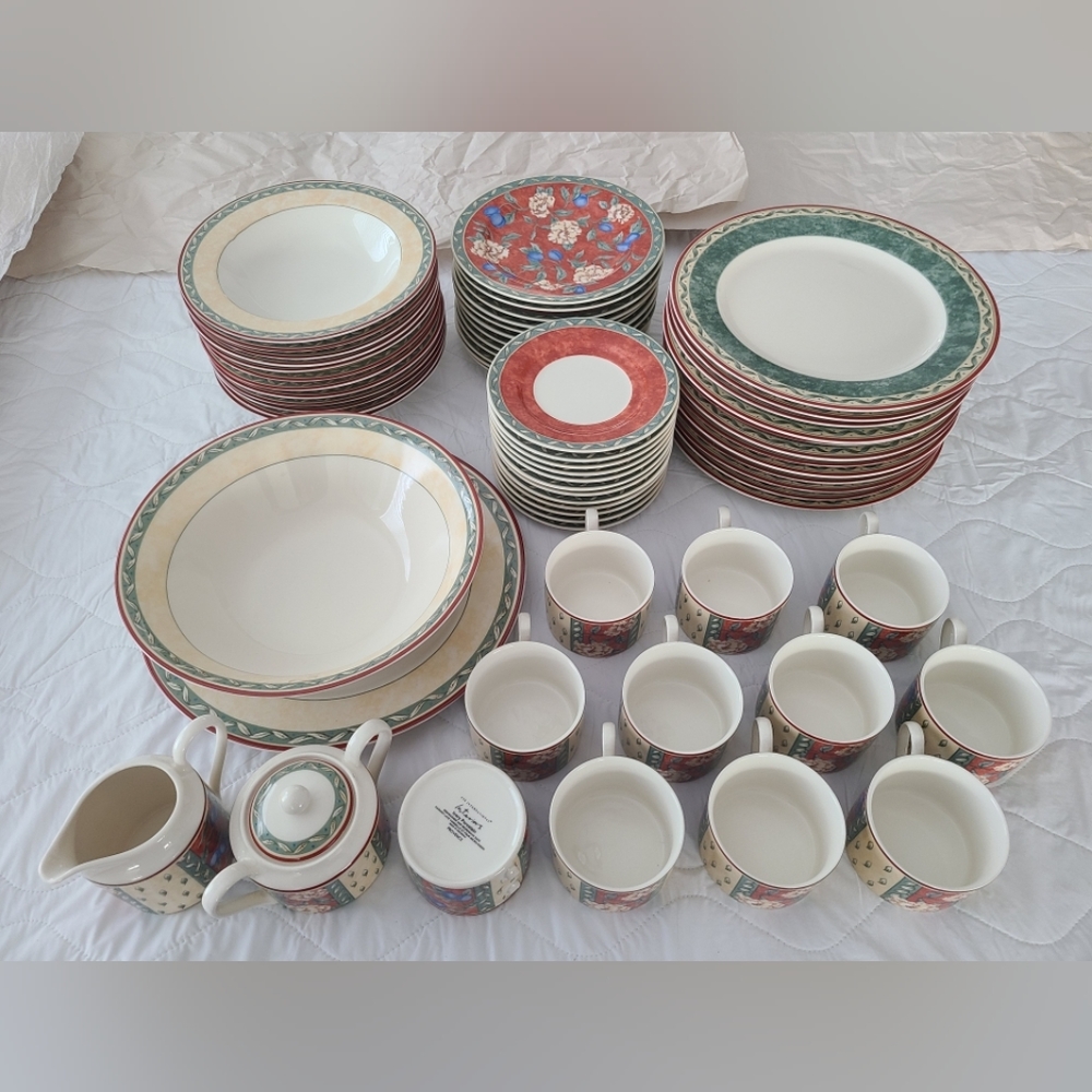 Dinner setting - PTS International Interiors - Provence. Ivory porcelain.